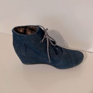 Forever 21 Size 5.5  Western Boho Streetwear Denim Lace Up Wedge Ankle Boots